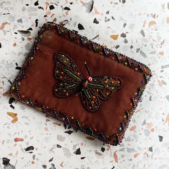 Vintage Handbags - VINTAGE Velvet Coin-Purse W/ Beading